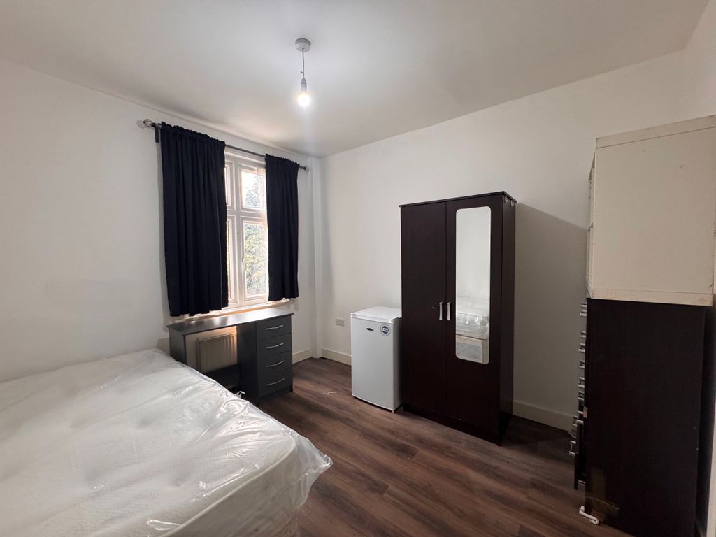 Property photo 1 of 4