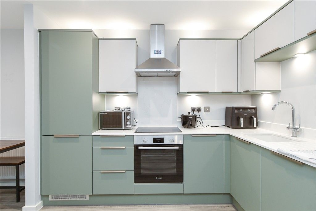 Property photo 2 of 11 Kitchen