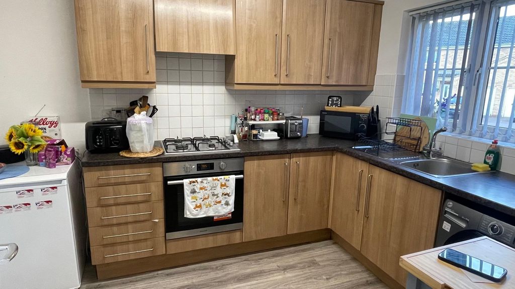 Property photo 3 of 9