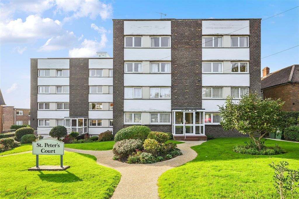 Property photo 2 of 22 18 St Peter’S Court Tn40 (3).Jpg