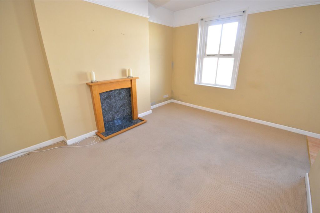 Property photo 2 of 7 Living Room