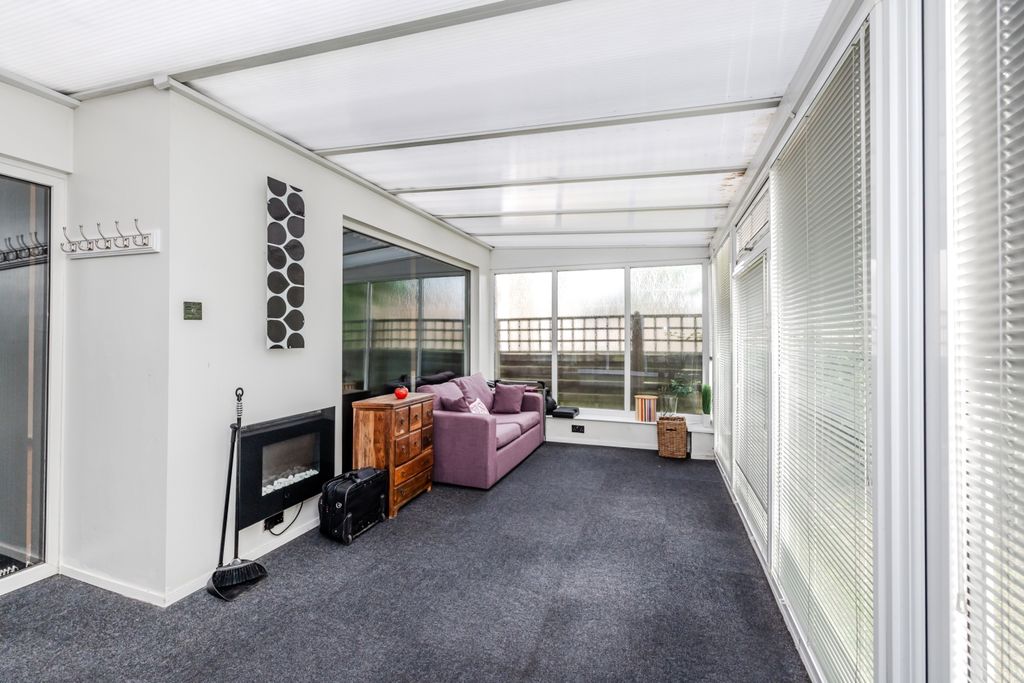 Property photo 3 of 26 31Wyncotecourtjesmondparkeastne77Bg-13