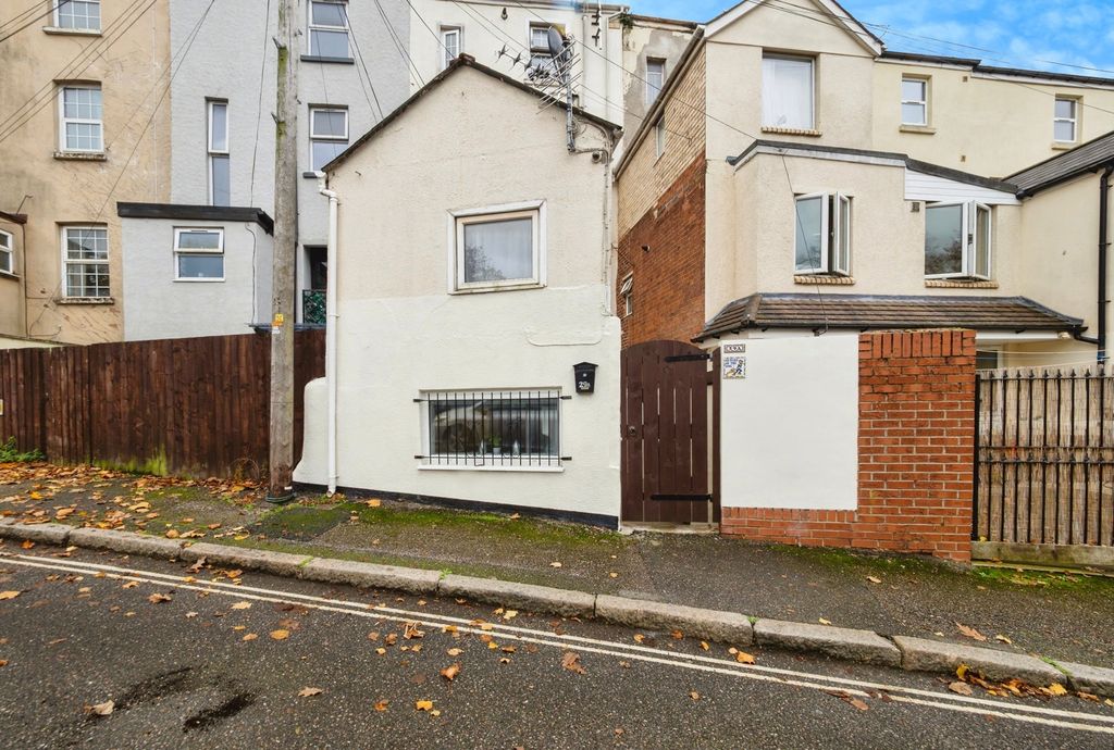 Property photo 2 of 13 Photo