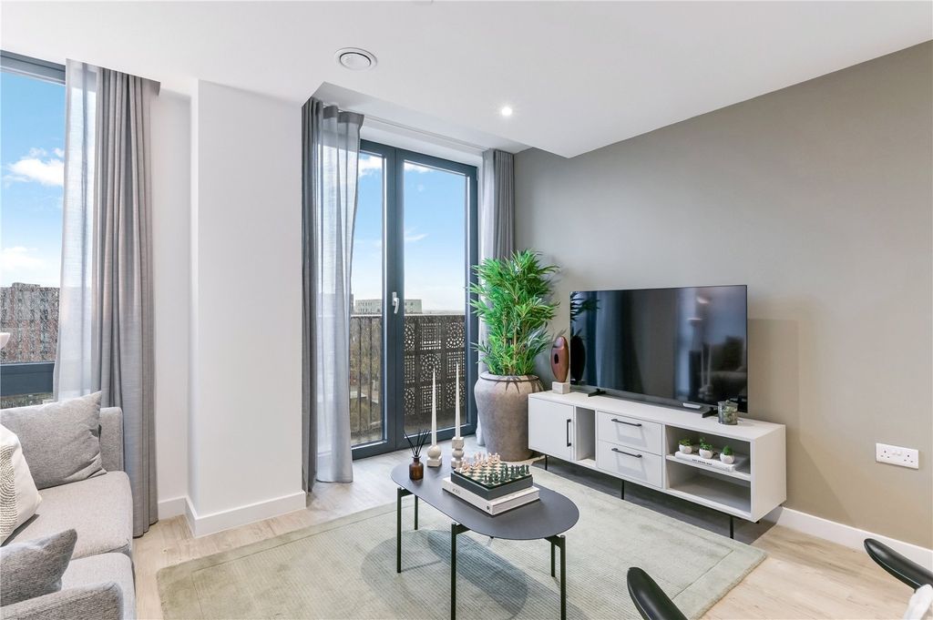 Property photo 2 of 16 Picture No. 10