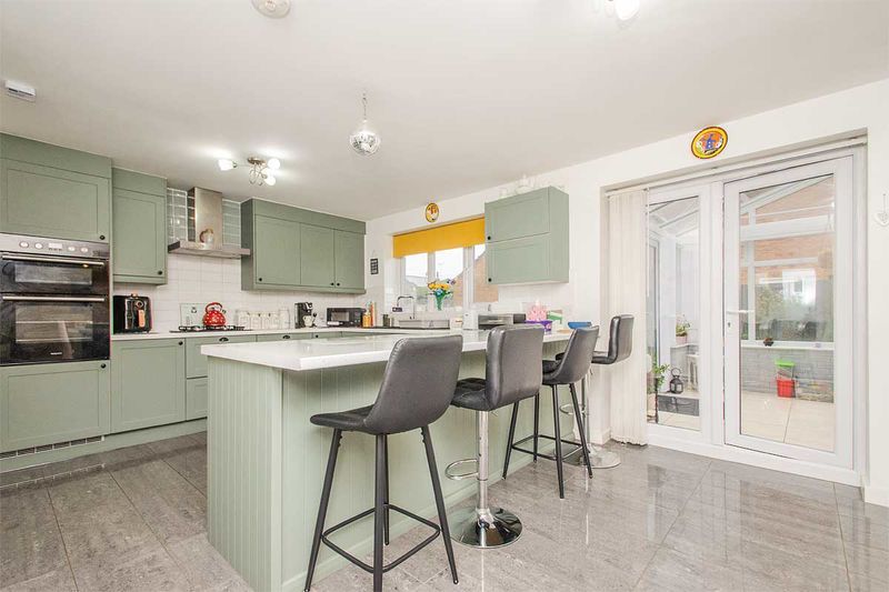 Property photo 3 of 36 Photo 7