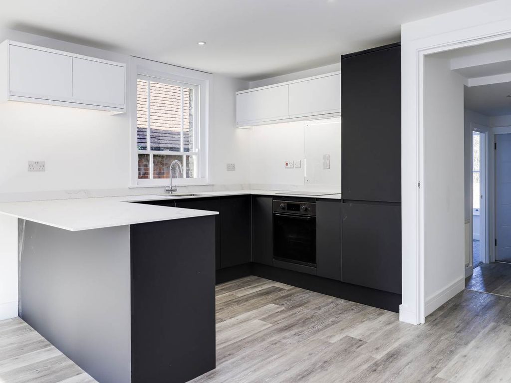 Property photo 2 of 9 Kneesworth