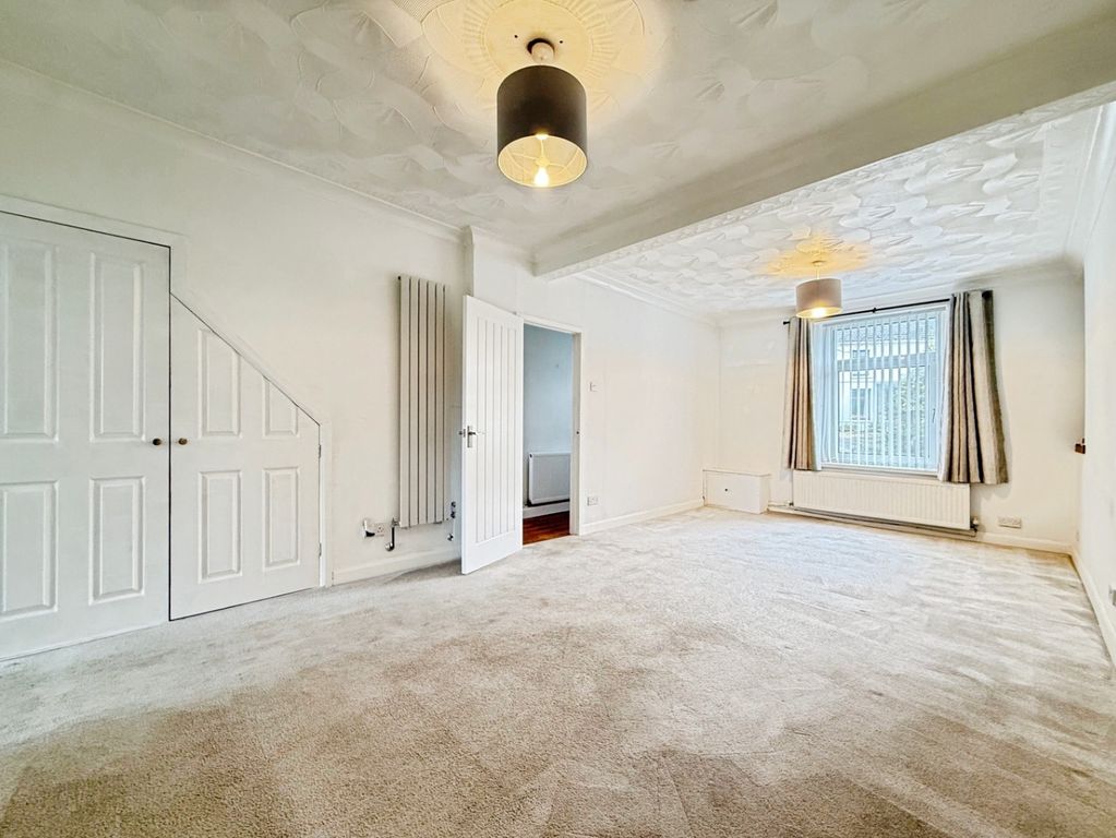 Property photo 3 of 18 3972425