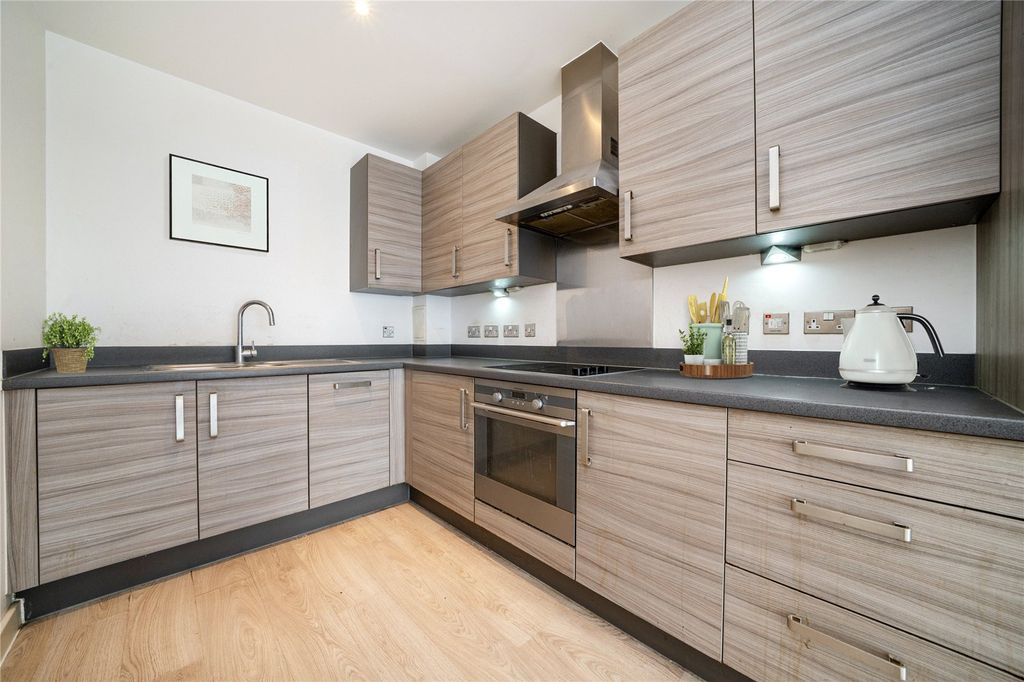 Property photo 3 of 5 Kitchen