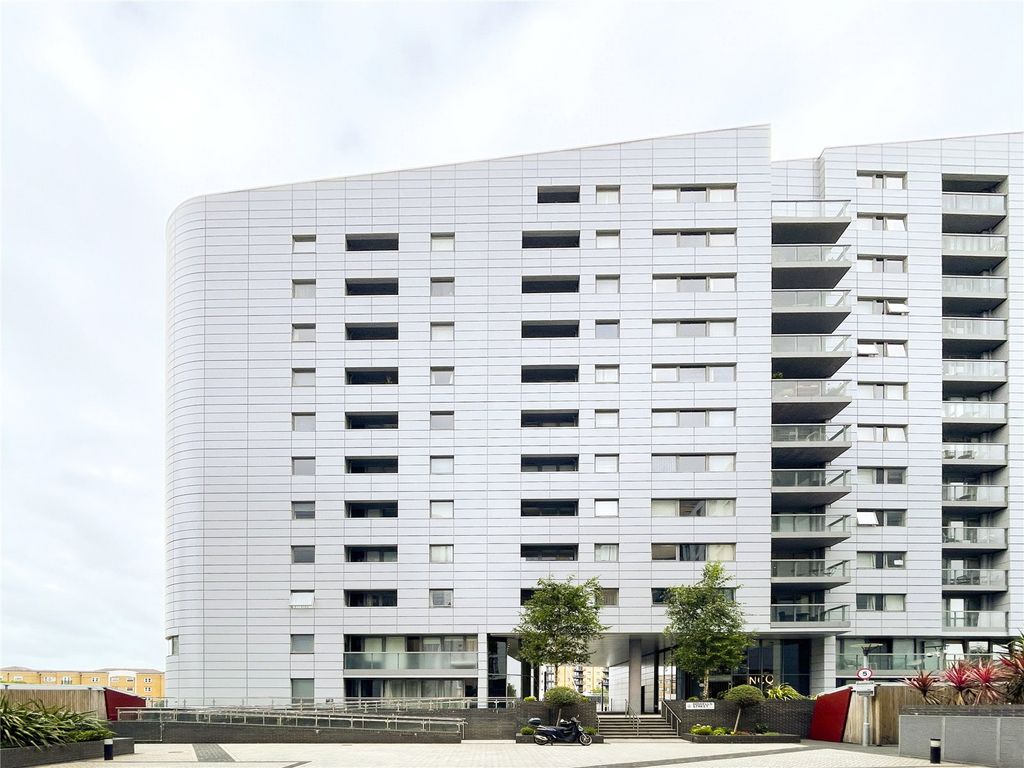 Property photo 2 of 8