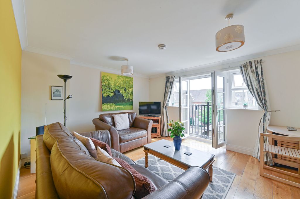 Property photo 2 of 16