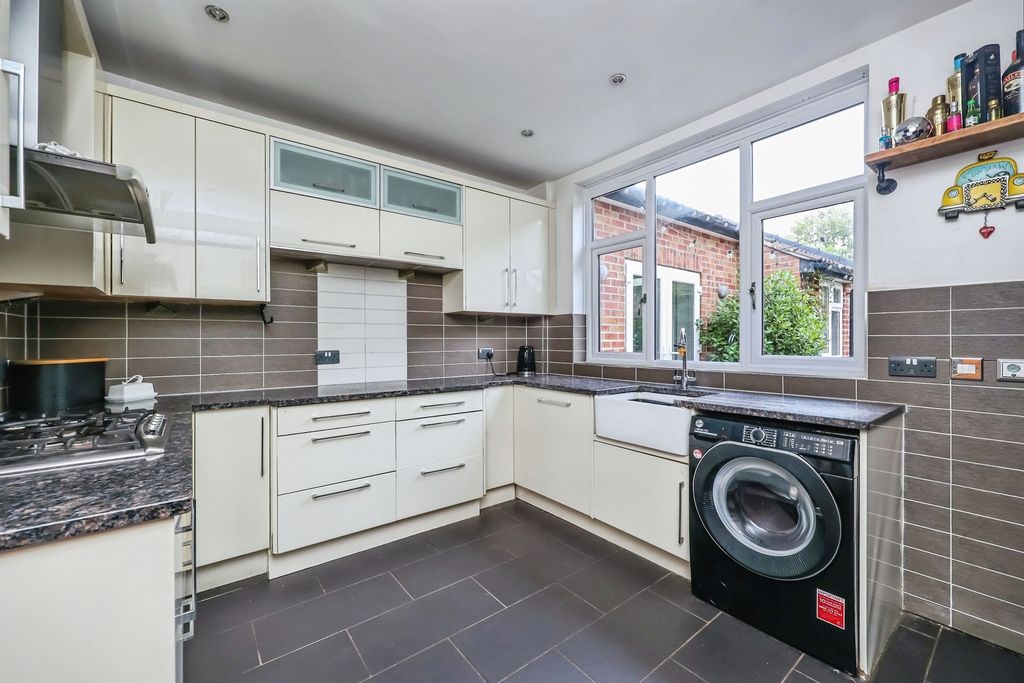 Additional image 6 of 5 bed detached house for saleQuarry Hill Road, Ilkeston DE7
