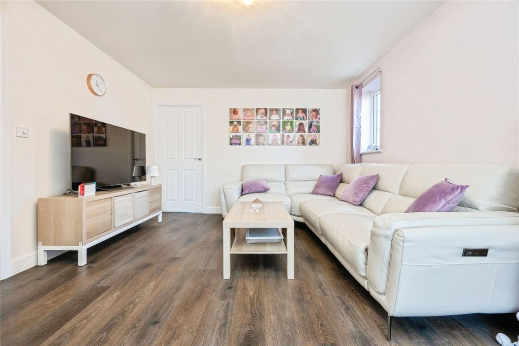 Property photo 3 of 17 Picture No. 08