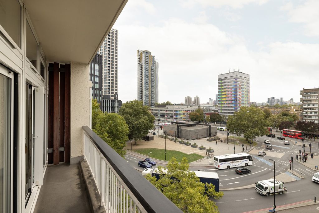 Property photo 2 of 9