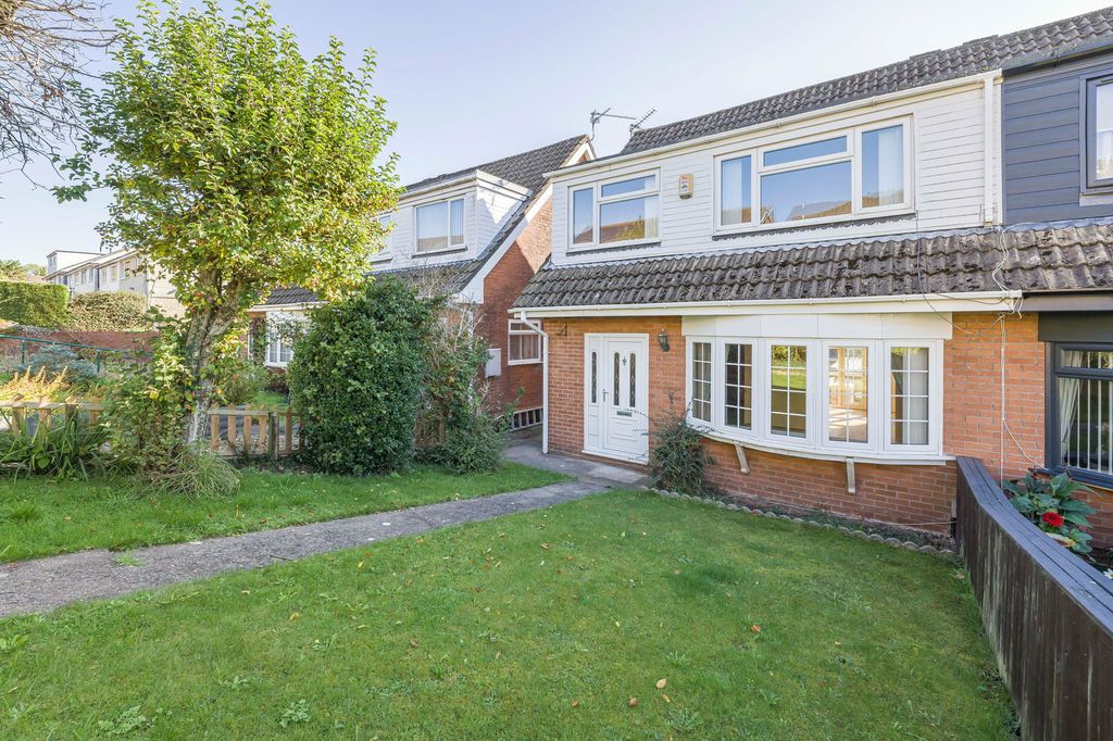 Property photo 2 of 31