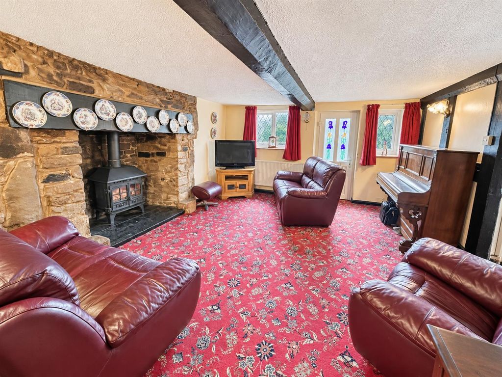 Property photo 2 of 17