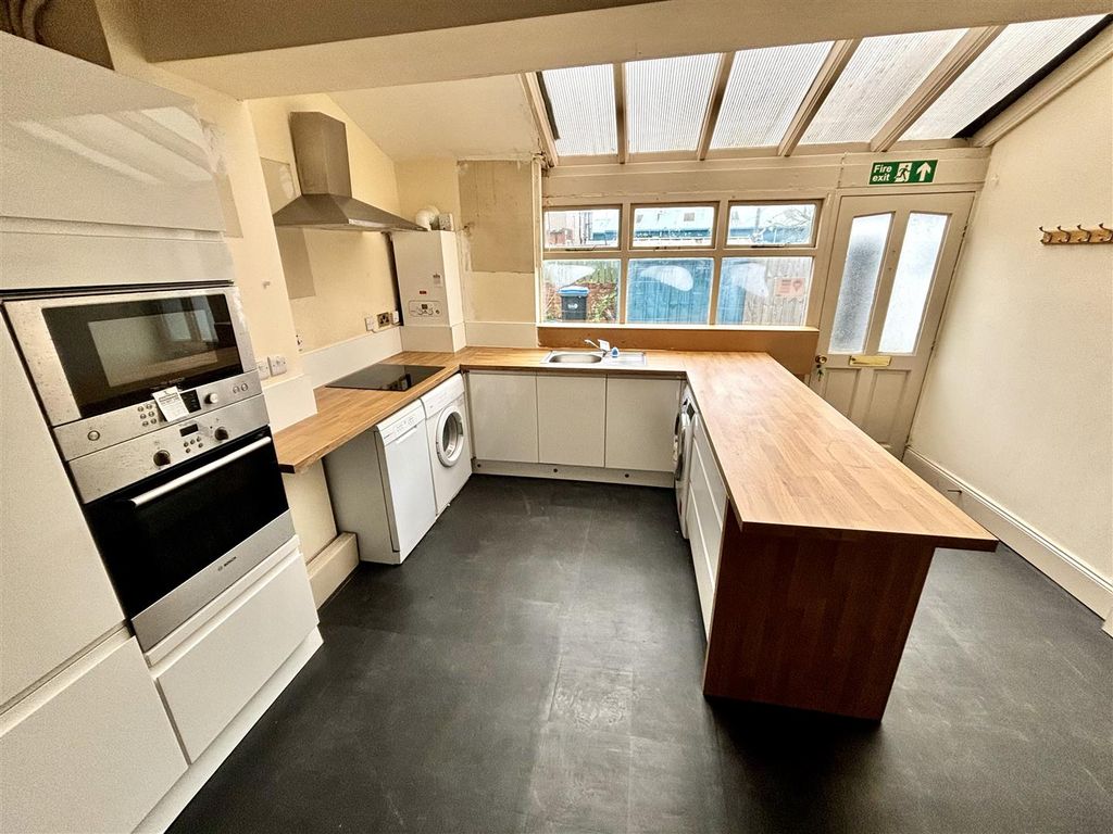 Property photo 3 of 18 Open Plan Kitchen And Living Area