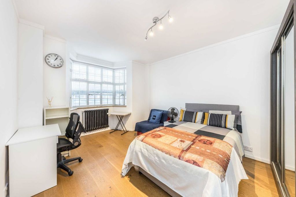 Property photo 2 of 4