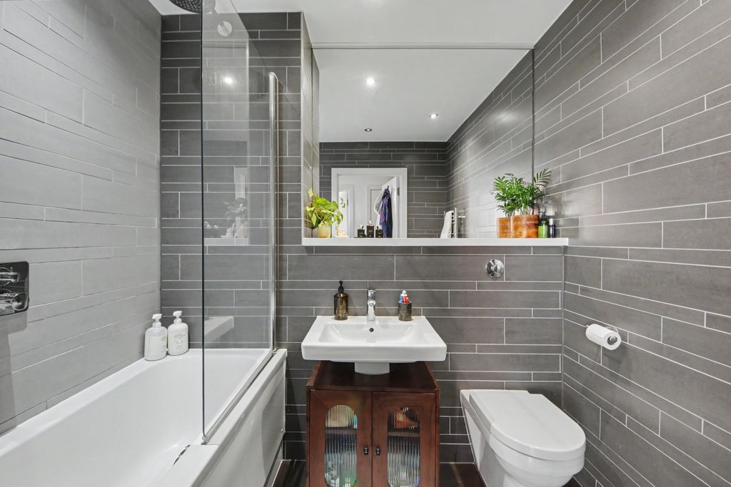 Property photo 3 of 14 Img_9135