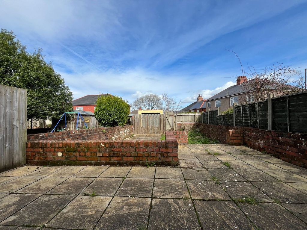 Property photo 3 of 25