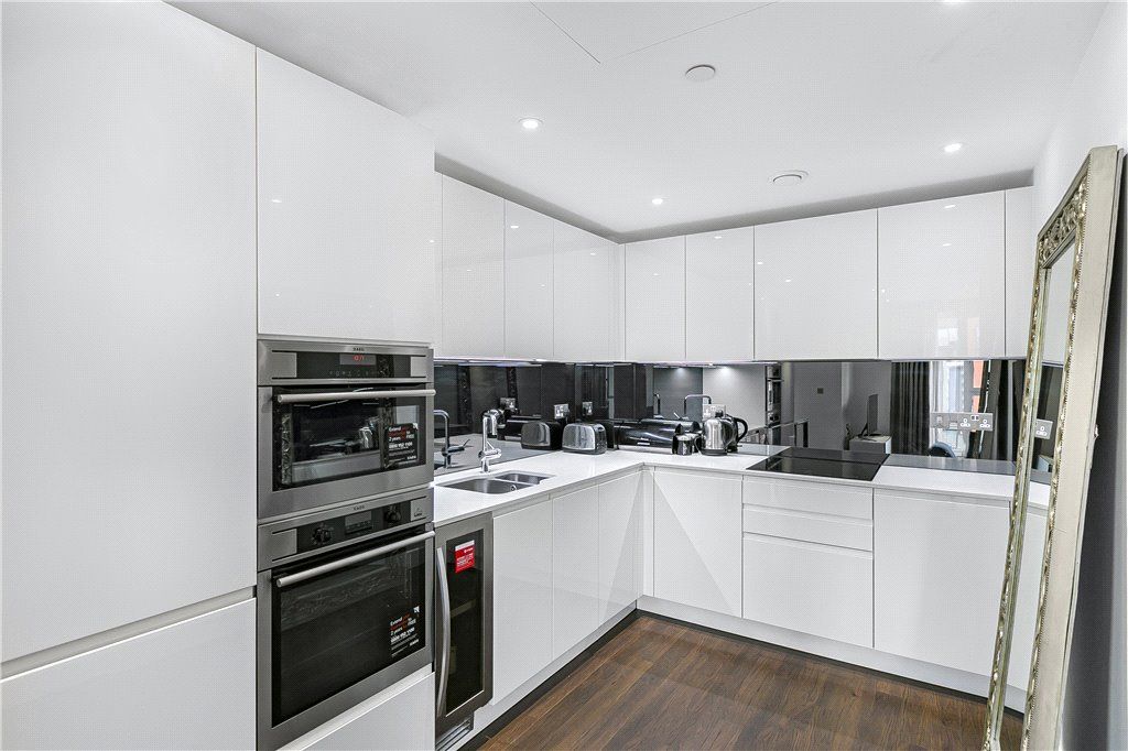 Property photo 2 of 18 Kitchen
