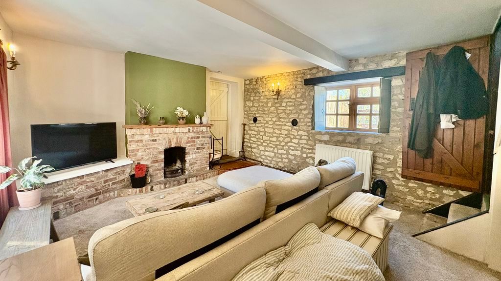 Property photo 3 of 16 Photo 5