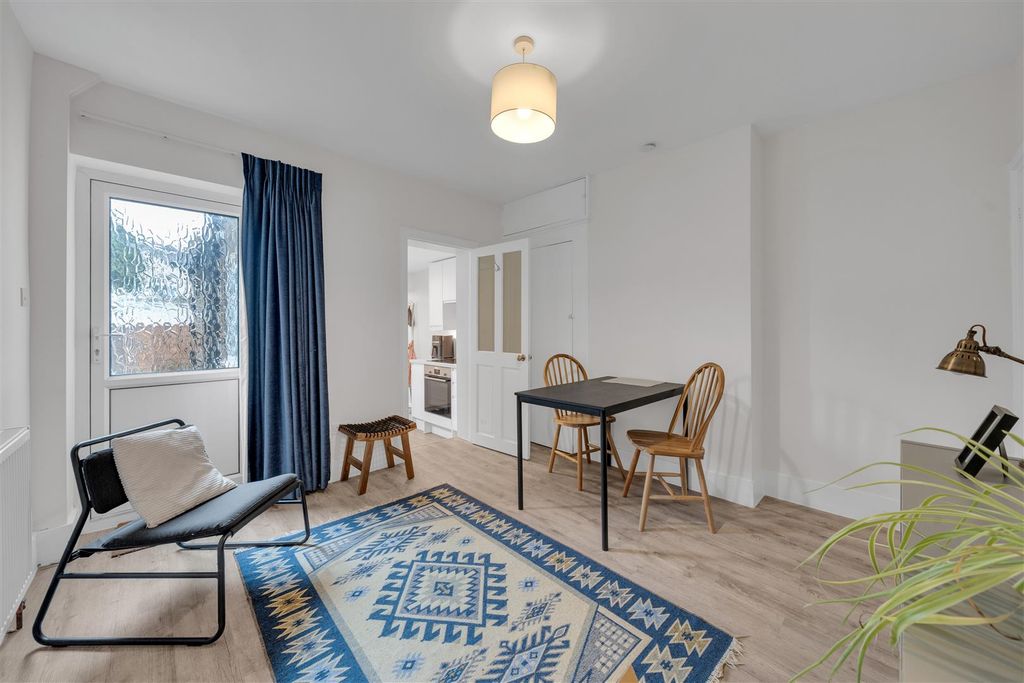 Property photo 3 of 17 Dining Room