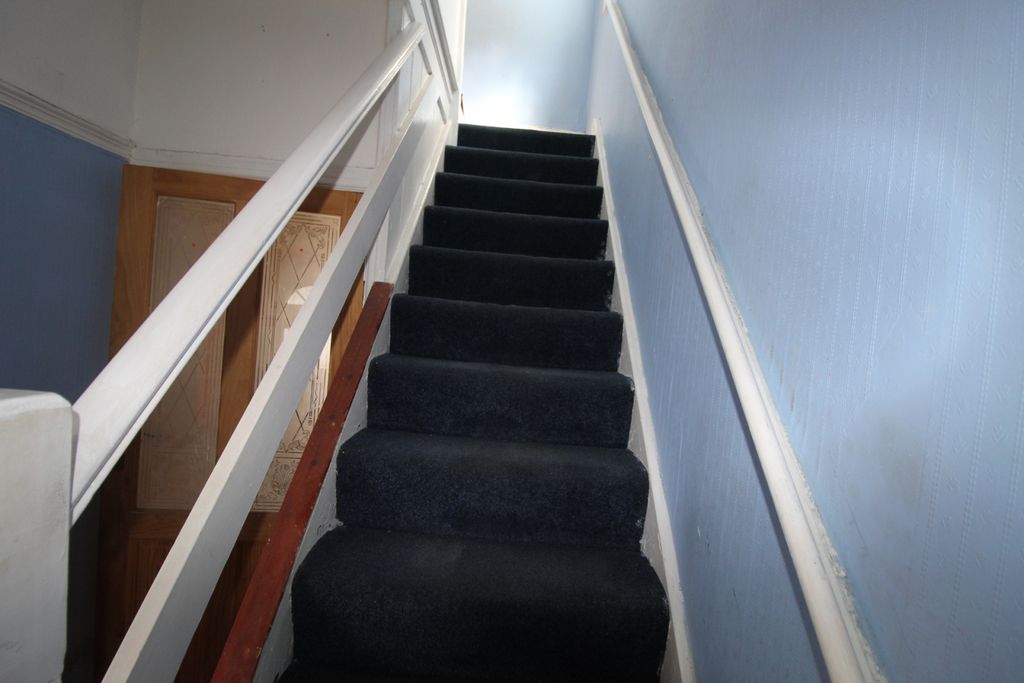 Property photo 3 of 8 Img 1287