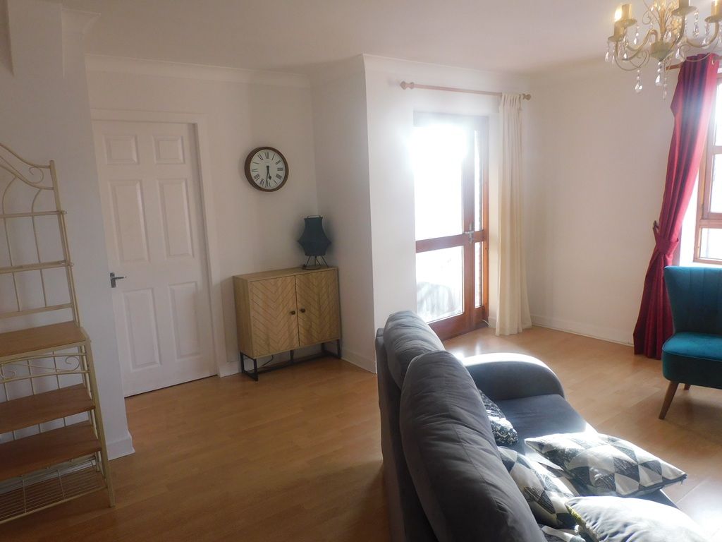 Property photo 2 of 21