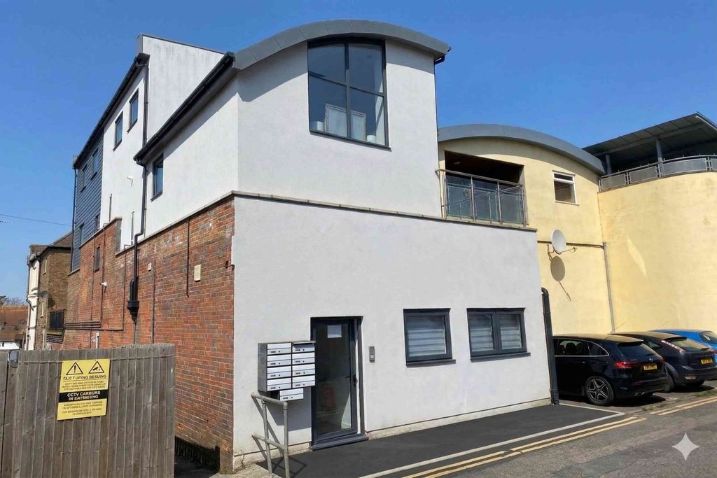 Property photo 1 of 6 View Of Building