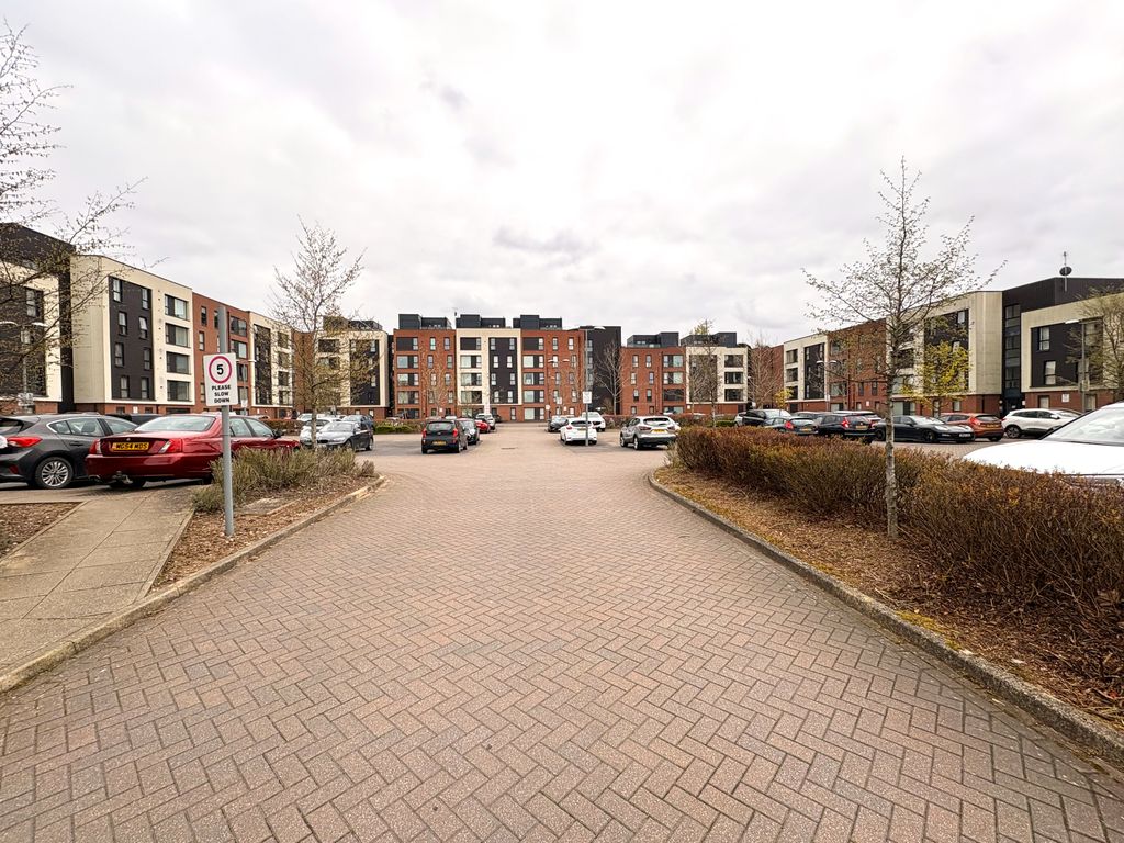 Property photo 2 of 14 Front Building