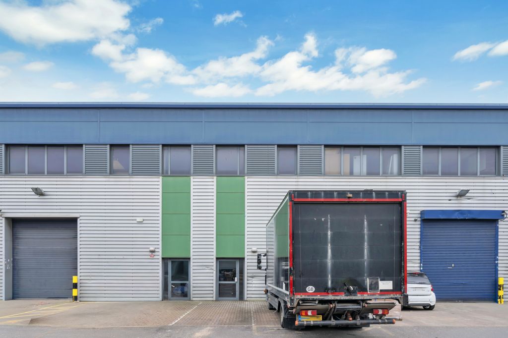 Property photo 1 of 13 Warehouse For Sale In Southall