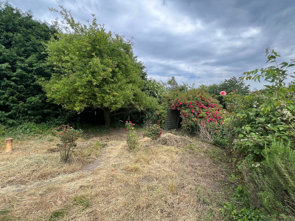 Property photo 2 of 13