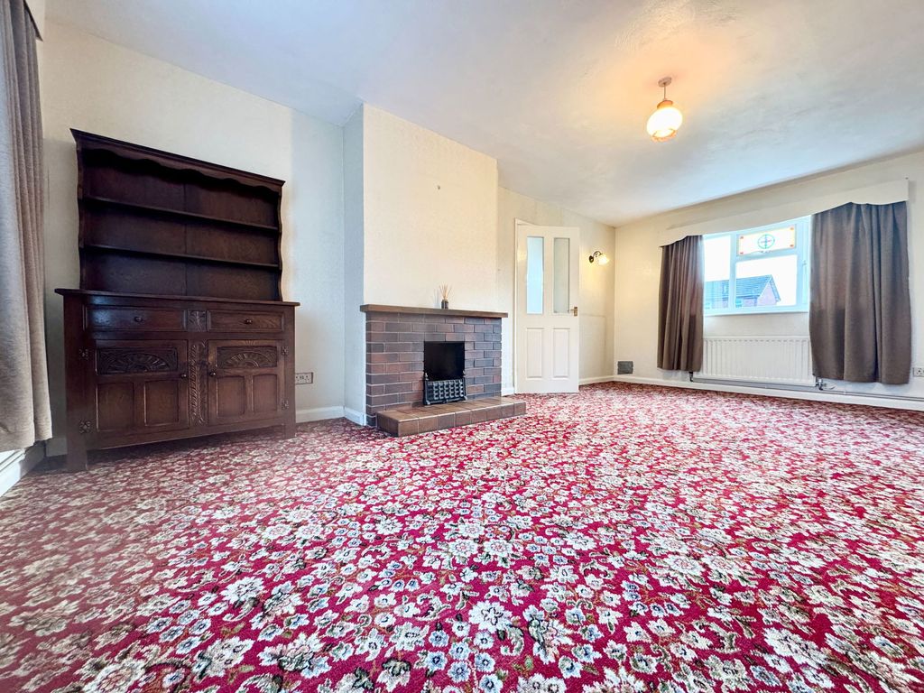 Property photo 2 of 25