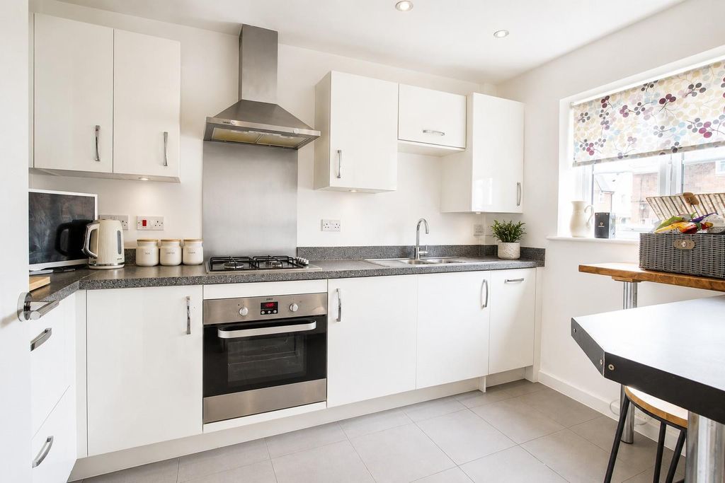 Property photo 2 of 14 Kitchen A.Jpg