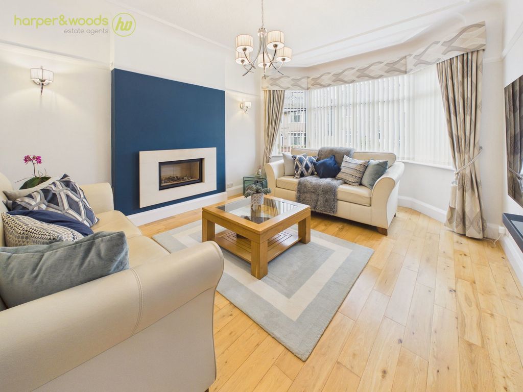 Property photo 2 of 42