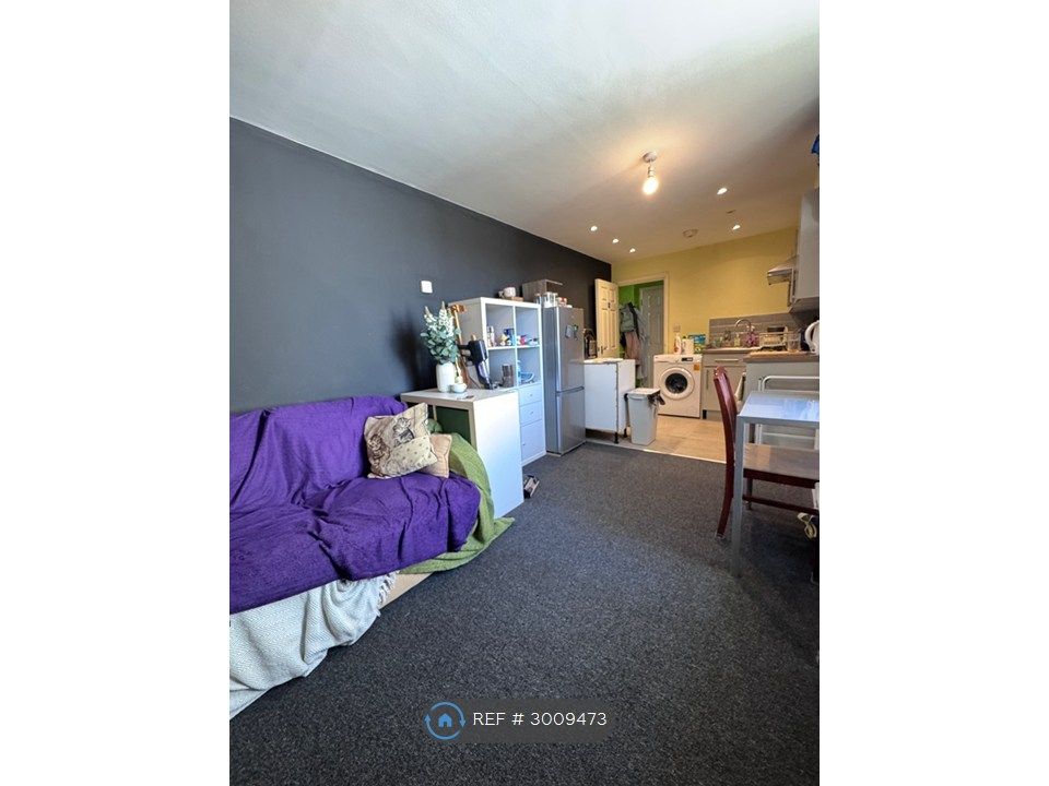 Property photo 1 of 13 Sitting Room