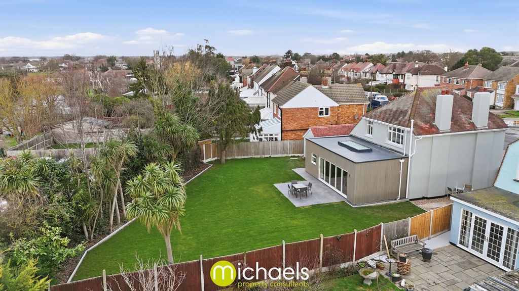 Property photo 2 of 43