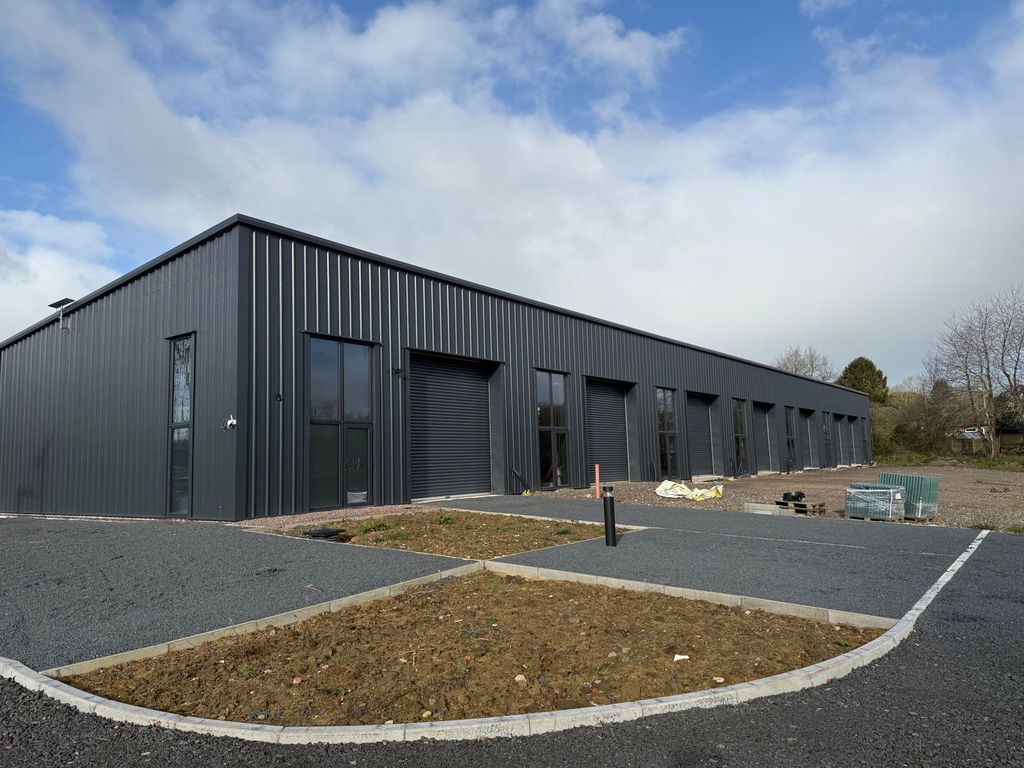 Property photo 1 of 8