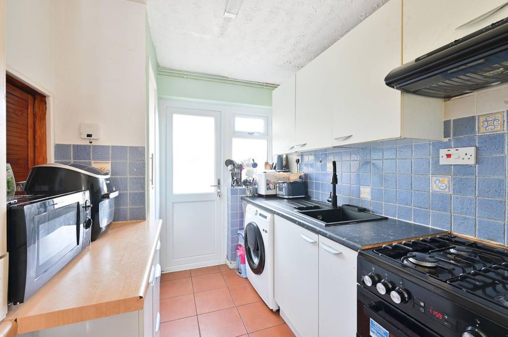 Property photo 3 of 8