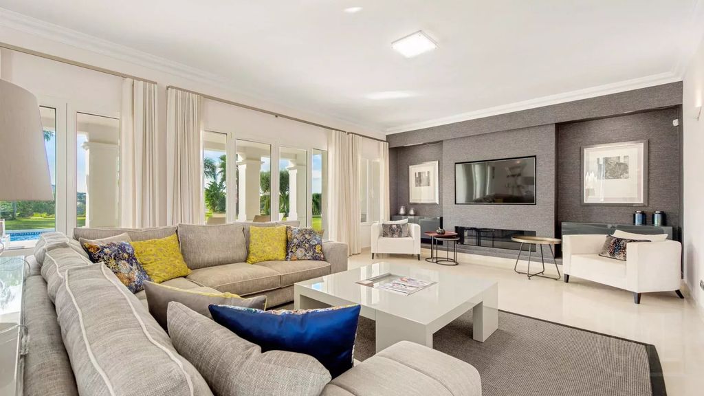 Property photo 2 of 29