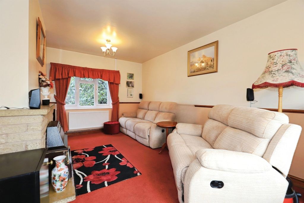 Property photo 2 of 16