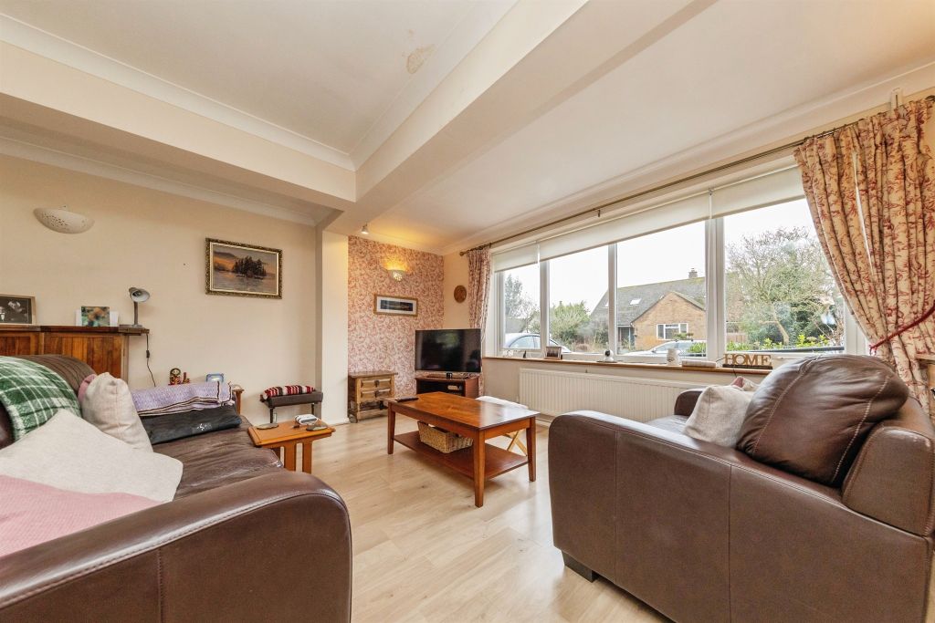 Property photo 2 of 25