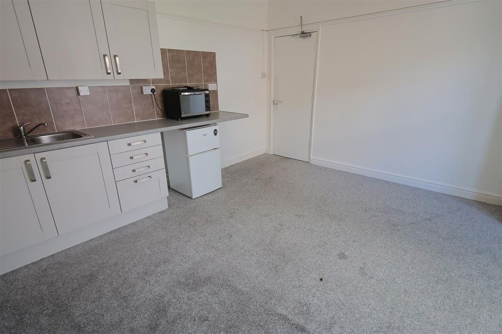 Property photo 3 of 8 Fpr Room 1 iv.Jpg