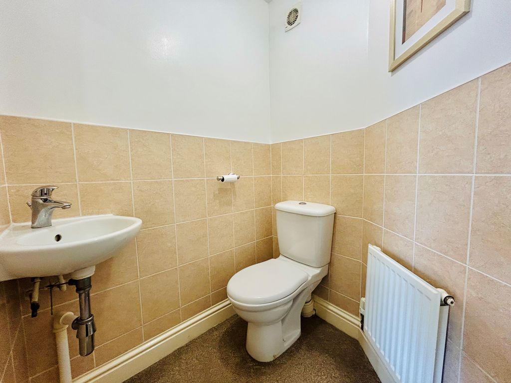 Property photo 2 of 10 Cloakroom/wc