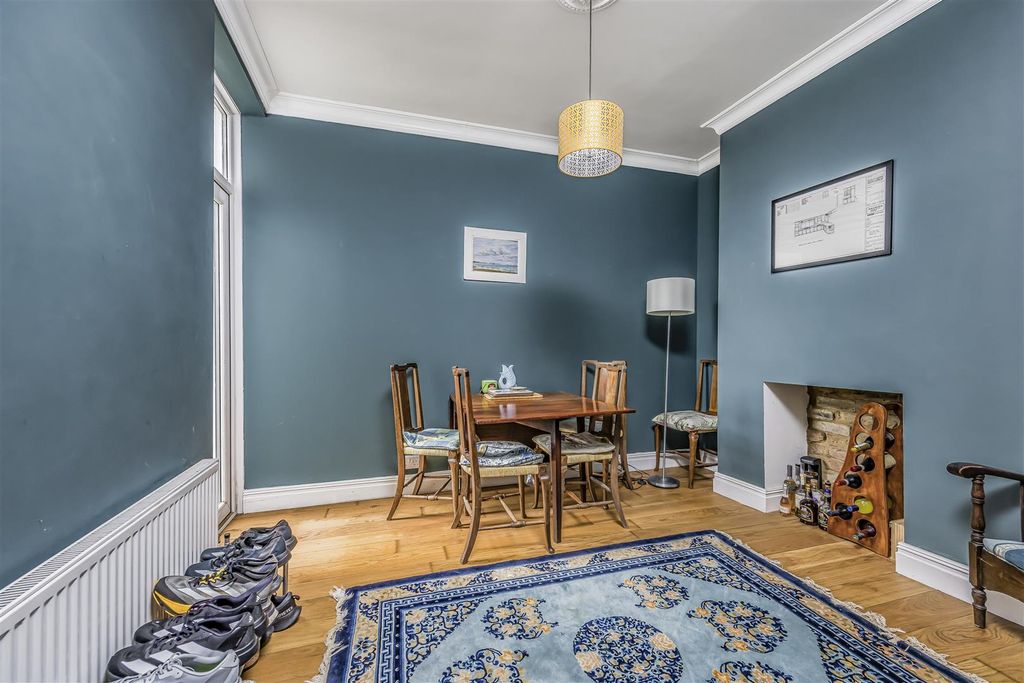 Property photo 3 of 18 146 Emsworth Road, Portsmouth-Porticomarketing-Sol