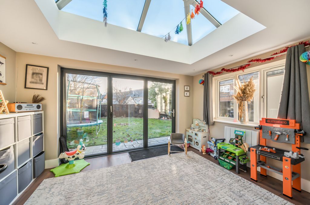 Property photo 2 of 21 Playroom