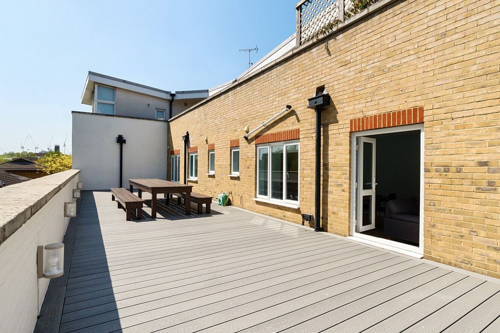 Property photo 1 of 17 Picture No. 09
