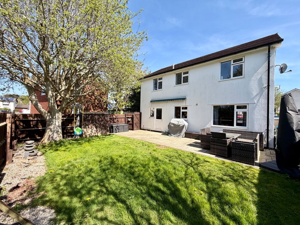 Property photo 2 of 19