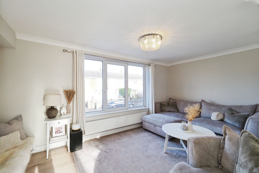 Property photo 3 of 19 Img_4522