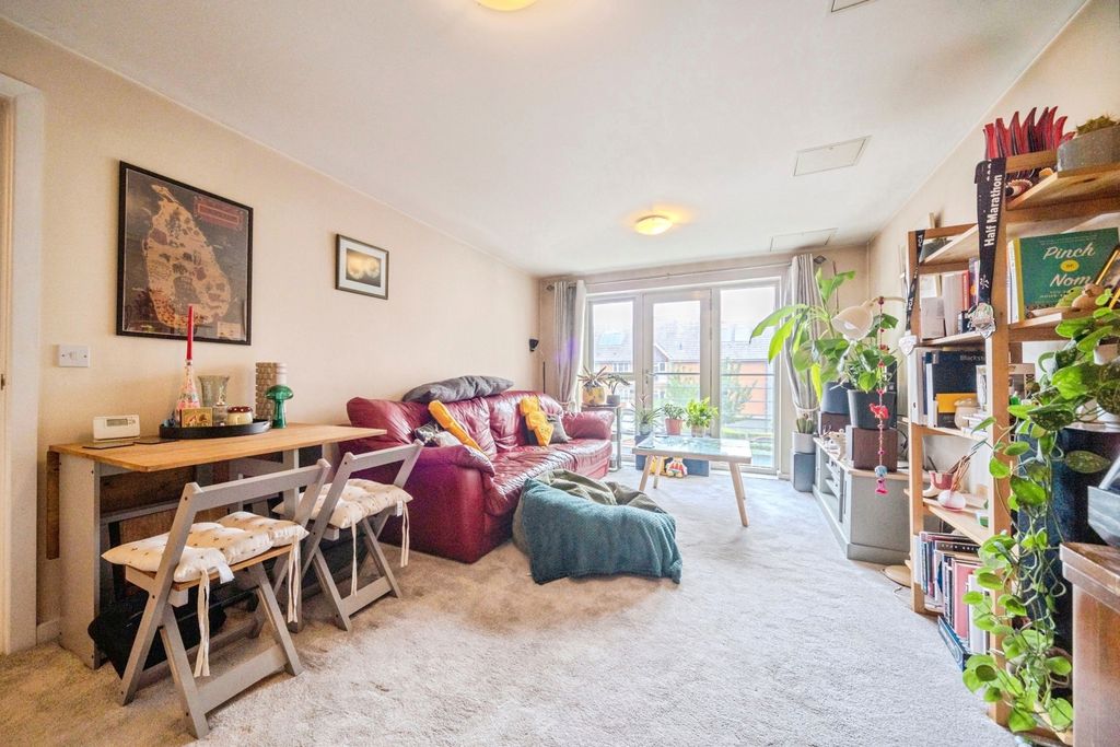 Property photo 3 of 16 Pbox-Img.Jpg